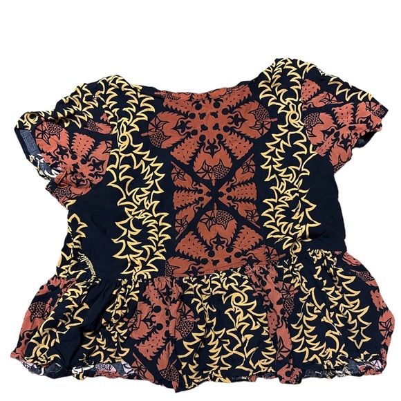 Manuhealii repurposed (crop) top - Picture 4 of 5